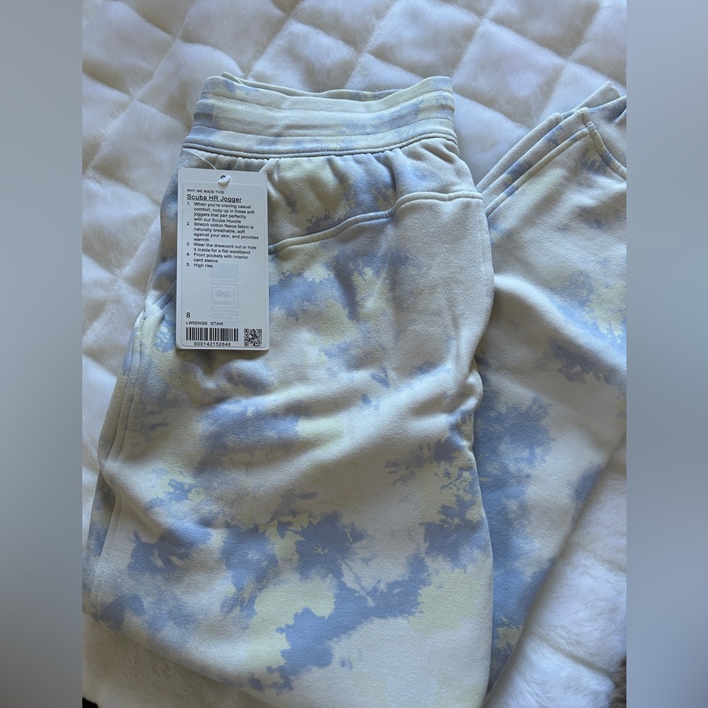 NWT Lululemon scuba high rise Jogger Pants